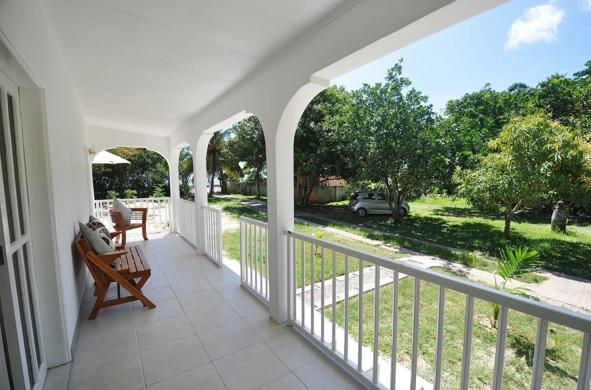 Petit Baie Chalet Pointe La Rue Exterior foto